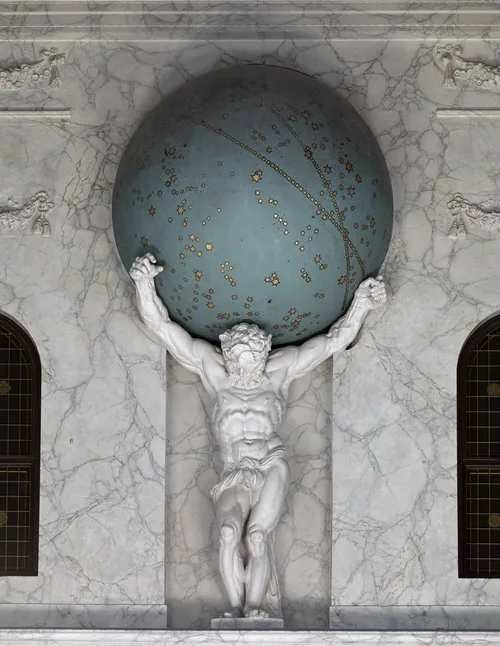 La estatua de Atlas en el interior del Palacio Real de Ámsterdam