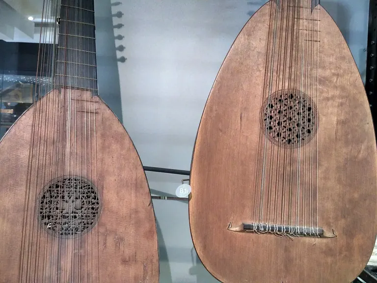 Instruments musicals exposats a la Horniman Music Gallery