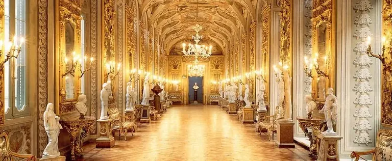 Galerie des Glaces (Galleria degli Specchi), au Palazzo Doria Pamphilj