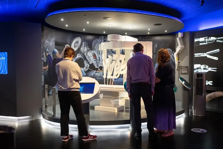 معرض تفاعلي عن الجراحة الروبوتية بعنوان «The Body Voyager» في «Surgeons' Hall Museums»