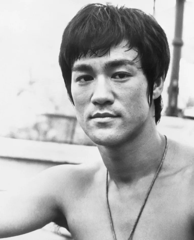 Bruce Lee dans un portrait publicitaire de 1971