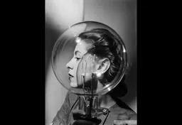 Lee Miller, Model with a lightbulb, c.1943 (Lee Miller Archives)