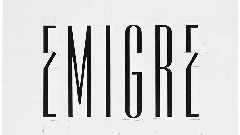 Logo Emigre sur un panneau de maquette issu de la collection Emigre