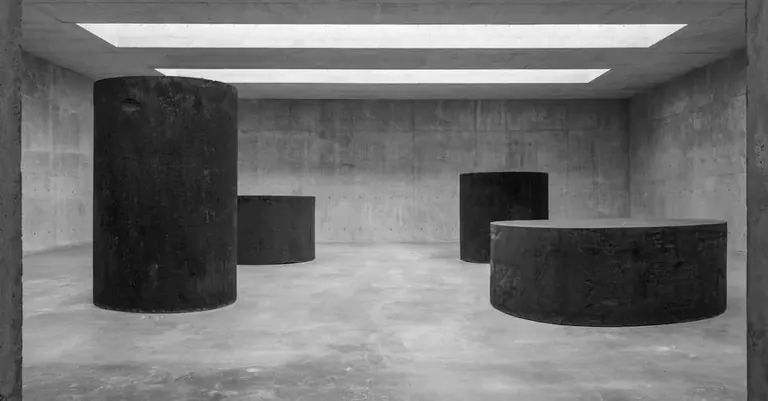 Richard Serra, Four Rounds: Equal Weight, Unequal Measure, 2017, forged steel cylinders in their pavilion at Glenstone