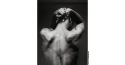 Banner zur Ausstellung Robert Mapplethorpe. Le forme della bellezza im Museo dell'Ara Pacis