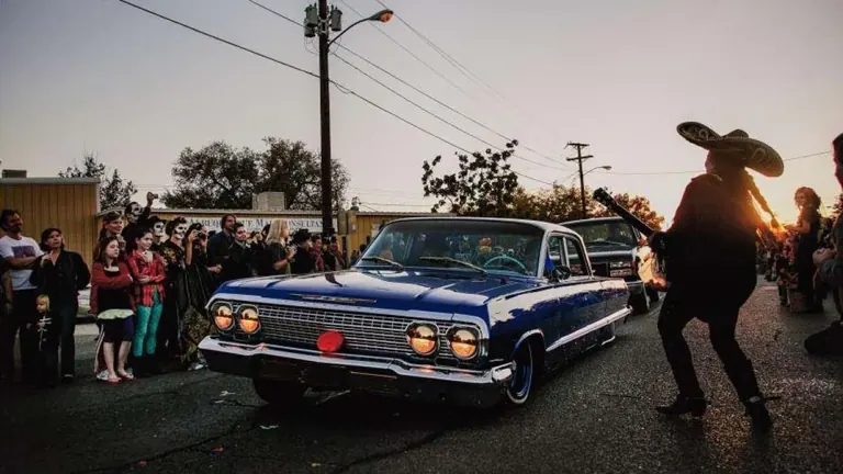 A customised lowrider car on display in Corazón y vida: Lowriding Culture