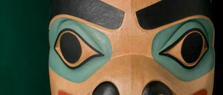 Carved Tlingit house post depicting the Kaats' story in the Hall of the North American Indian