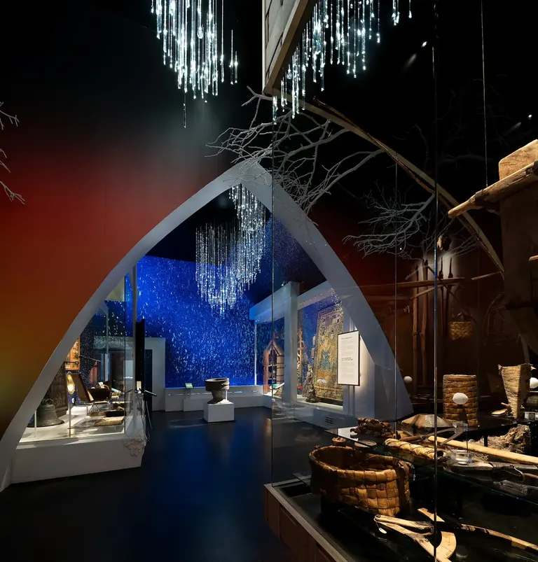 Escena d’un turó amb una església del segle XVI a l’exposició Nordic Life