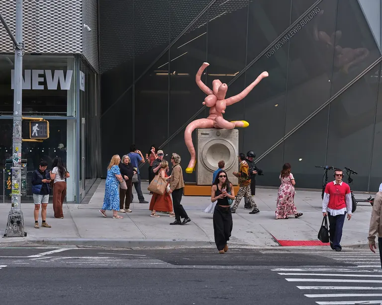 Sarah Lucas's sculpture 'VENUS VICTORIA' on the New Museum plaza