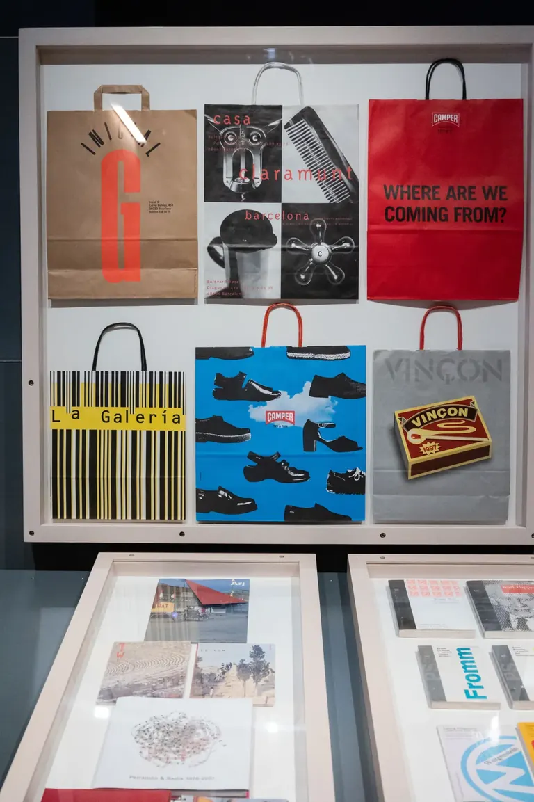 «¿Trabajas o diseñas?», exposición de diseño gráfico, 1980-2003
