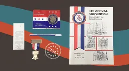 Objets de communication rouge, blanc et bleu de la 58e convention annuelle de l’American Legion, dont un livret de programme et une épingle à l’effigie de la Liberty Bell
