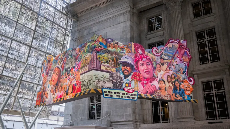 Installation SINGAPORAMA de Navin Rawanchaikul dans le Padang Atrium