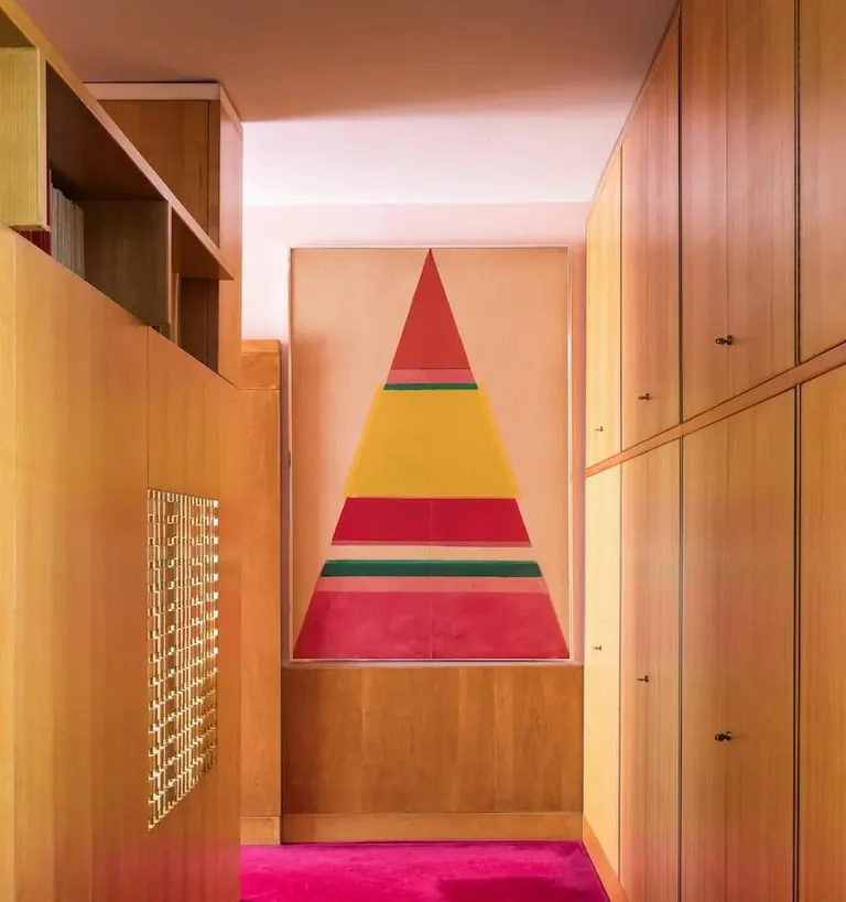 Ettore Sottsass 設計的 Casa Lana 於 Triennale Milano 重現