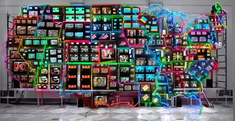 Nam June Paik, Electronic Superhighway: Continental U.S., Alaska, Hawaii (1995), a neon-outlined map of the United States filled with video screens