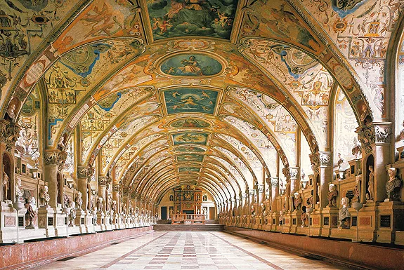 قاعة Antiquarium في Munich Residenz
