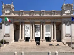 Vue de l’installation After Un percorso di lavoro. Fendi / Karl Lagerfeld 1985, GNAMC Rome