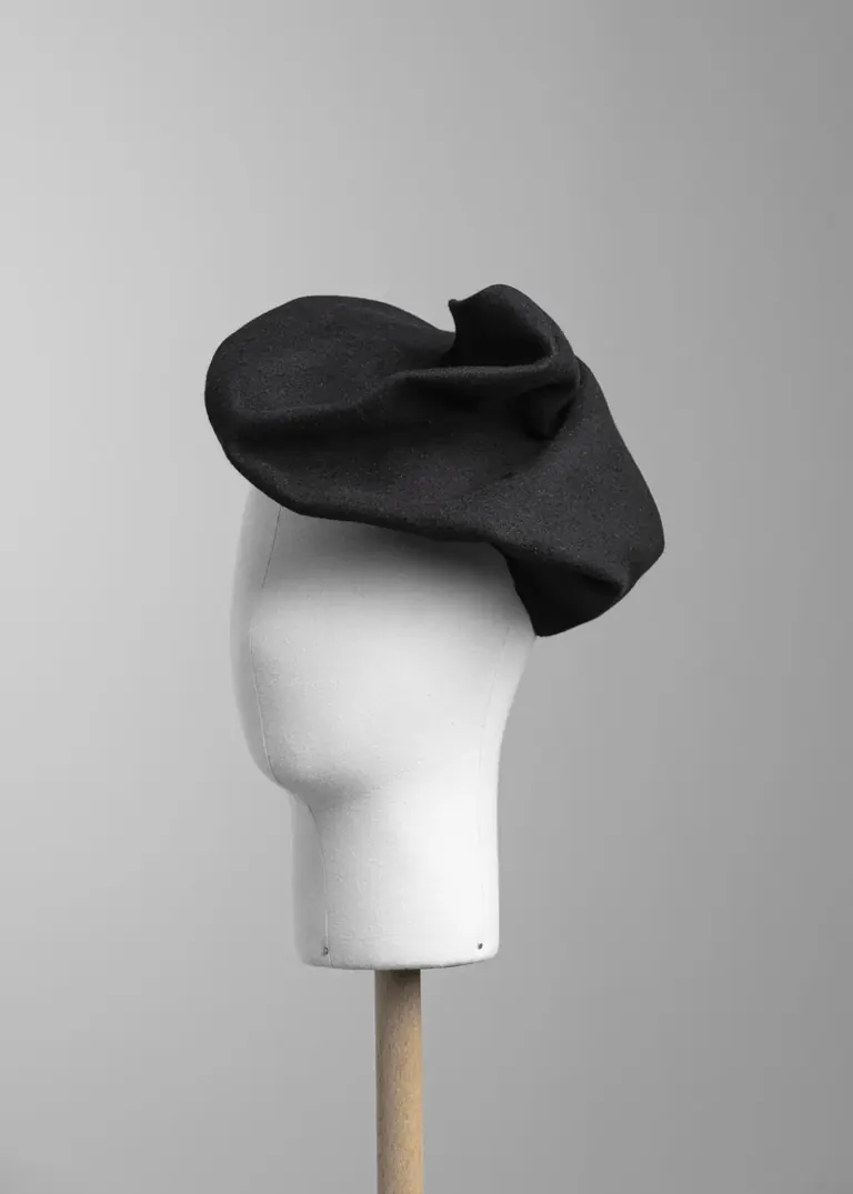 Hat by Asunción Bastida, Museu del Disseny MDB 003275