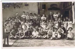Image d’annonce de l’exposition The Class Photo au NS Documentation Centre Munich