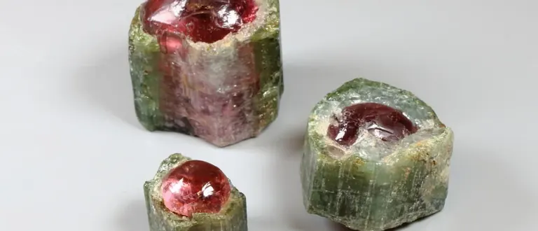Elbaite tourmaline specimen MGMH 106323 in the Earth & Planetary Sciences Gallery