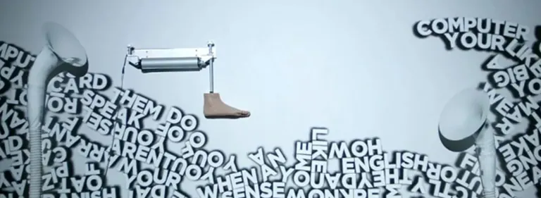 Robotic Voice Activated Word Kicking Machine, de Neil Mendoza