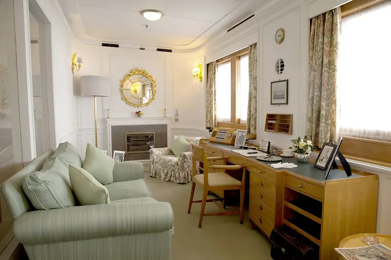 Der Queen’s Sitting Room an Bord der Royal Yacht Britannia
