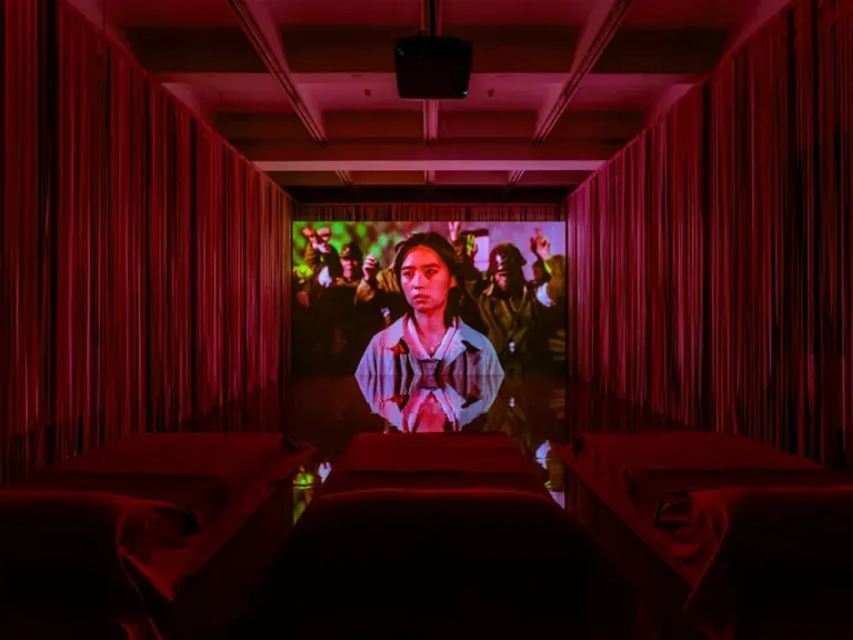 Photogramme de l’exposition de Diane Severin Nguyen au Haus der Kunst