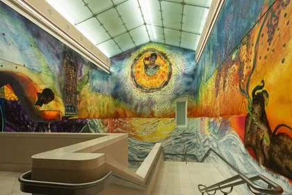 Mural Requiem de Chris Ofili a l’escala nord de la Tate Britain
