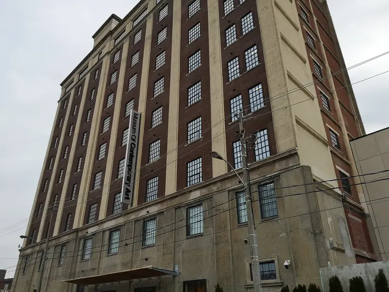 Le Tower Automotive Building, au 158 Sterling Road, qui abrite le MOCA Toronto