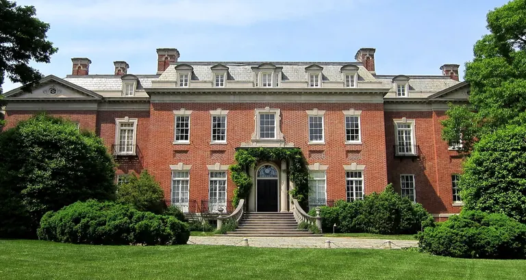 The facade of the Dumbarton Oaks house in Georgetown, Washington, DC