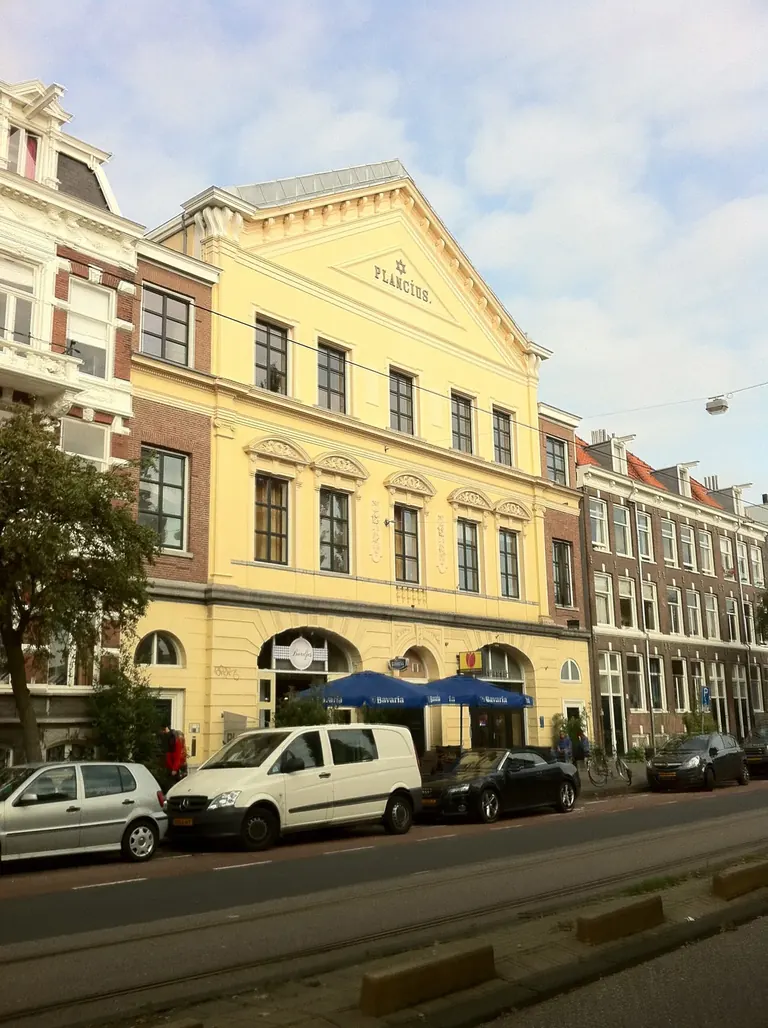 Extérieur du bâtiment Plancius, qui abrite le Verzetsmuseum à Amsterdam