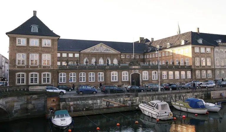 Πρόσοψη του Prince's Palace (Prinsens Palæ), όπου στεγάζεται το National Museum of Denmark, στην Κοπεγχάγη