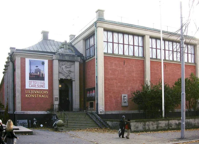 Façade classiciste de la Liljevalchs konsthall, sur l’île de Djurgården à Stockholm