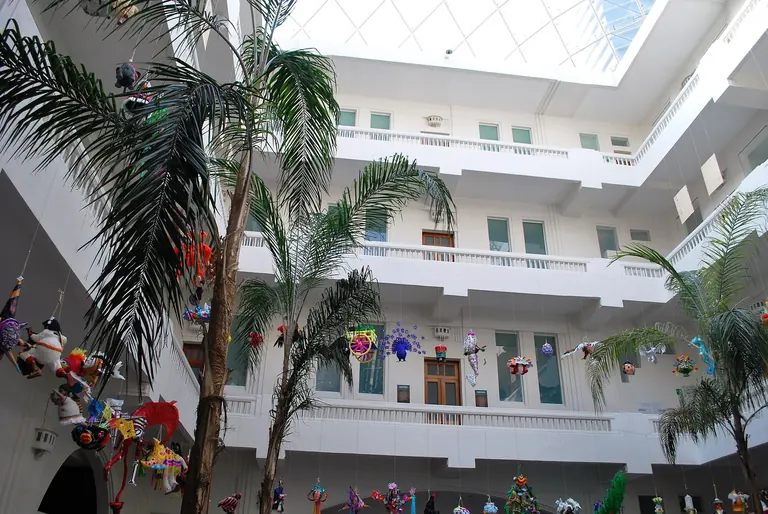 Étages supérieurs Art déco du bâtiment du Museo de Arte Popular, rue Revillagigedo, à Mexico