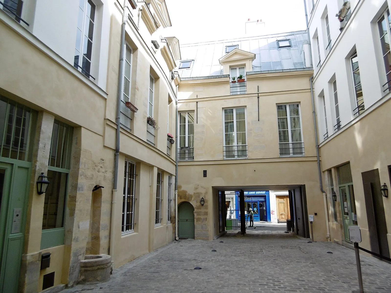 The Fondation Henri Cartier-Bresson building at 79 rue des Archives, Paris