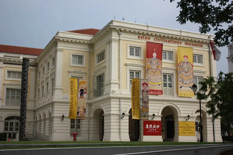 Façade néo-palladienne de l’Asian Civilisations Museum, installé dans l’Empress Place Building, à Singapour