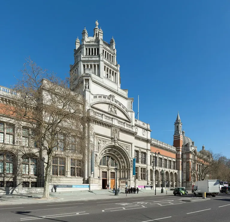 L’entrée majestueuse du Victoria and Albert Museum