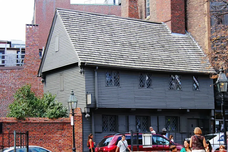 Exterior of the Paul Revere House, a two-storey timber-framed dwelling with overhanging upper floor, at 19 North Square in Boston's North End