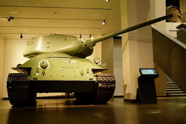 L’Imperial War Museum, avec un char T-34 à l’entrée