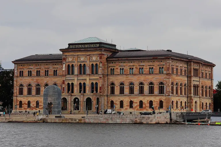 Façade du Nationalmuseum donnant sur le front de mer, à Blasieholmen, Stockholm