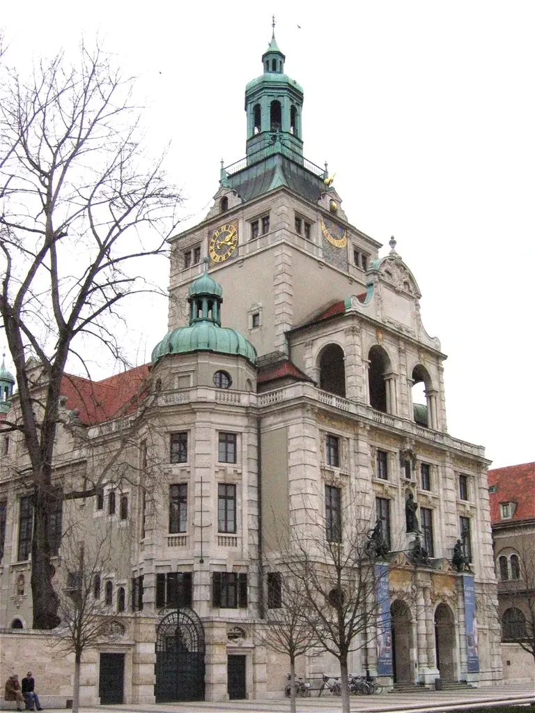Bâtiment historiciste du Bayerisches Nationalmuseum, sur la Prinzregentenstraße, à Munich
