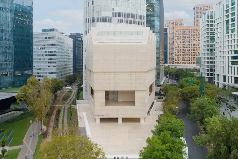 Vue aérienne du bâtiment du Museo Jumex, conçu par David Chipperfield, à Nuevo Polanco, Mexico
