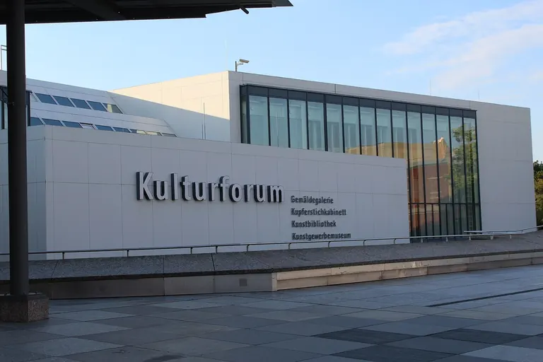 Facade and forecourt of the Gemäldegalerie at the Kulturforum, Berlin