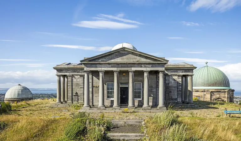 City Observatory, sur Calton Hill à Édimbourg, siège de Collective