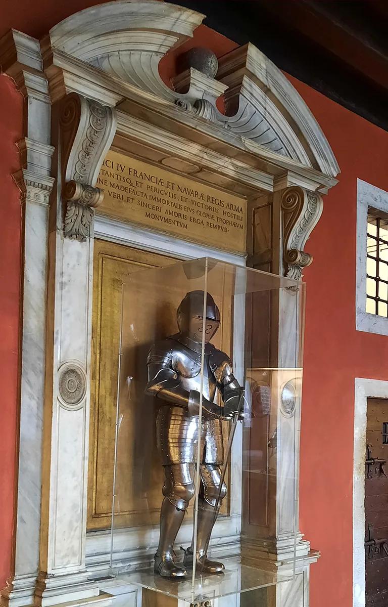 Armour of Henri IV in Room II of the Doge's Palace Armoury
