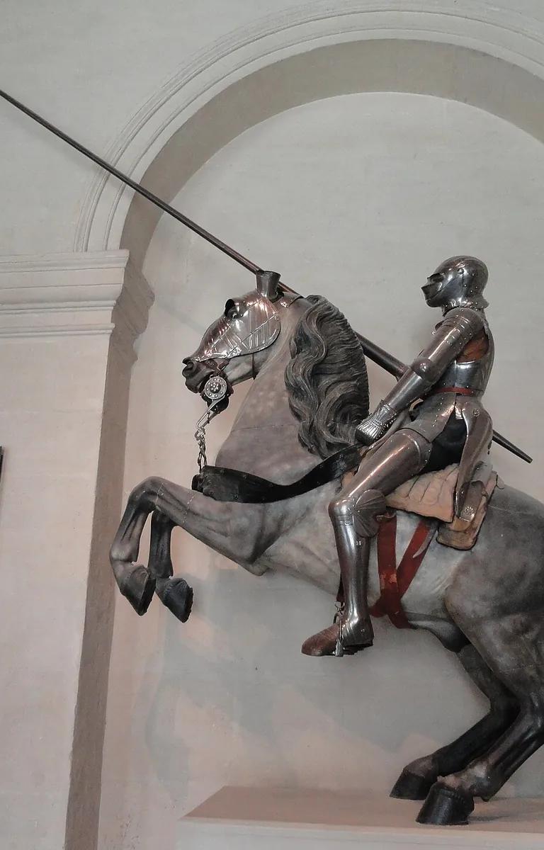 Maximilian armour and horse armour in the Musée de l'Armée