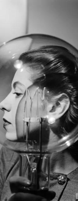Lee Miller, Model with a lightbulb, c.1943 (Lee Miller Archives)
