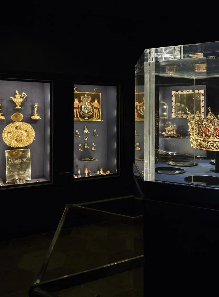 Christian IV's crown in the second section of the Treasury at Rosenborg Castle