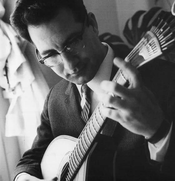 Carlos Paredes at RCA studios, c. 1971