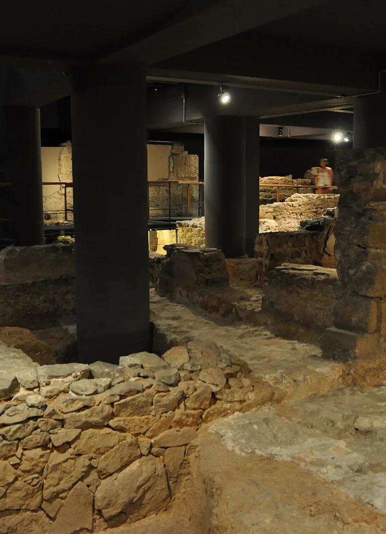Roman dye-house remains in the MUHBA underground archaeological site