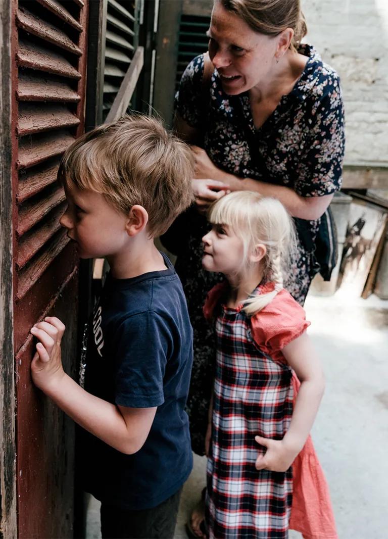 Children playing in the Children's Workers Museum